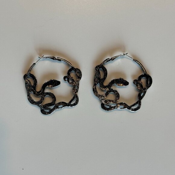 Restyle Entwine Snakes Hoops - Picture 3 of 4